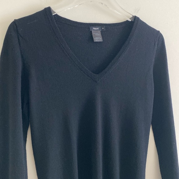 Filippa K Merino Wool V-Neck Sweater - Picture 9 of 15